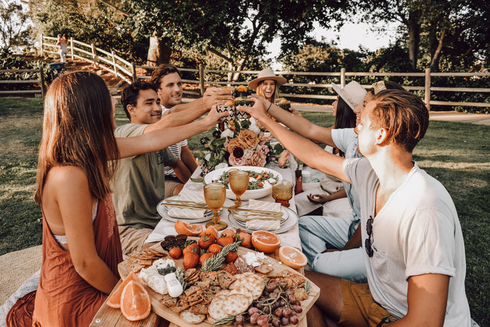 Outdoor Picnic Party Ideas: What To Prepare?