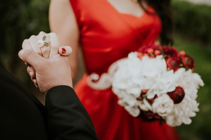Wedding Colors Ideas, Tips & Inspiration [Wedding Dresses, Accessories]