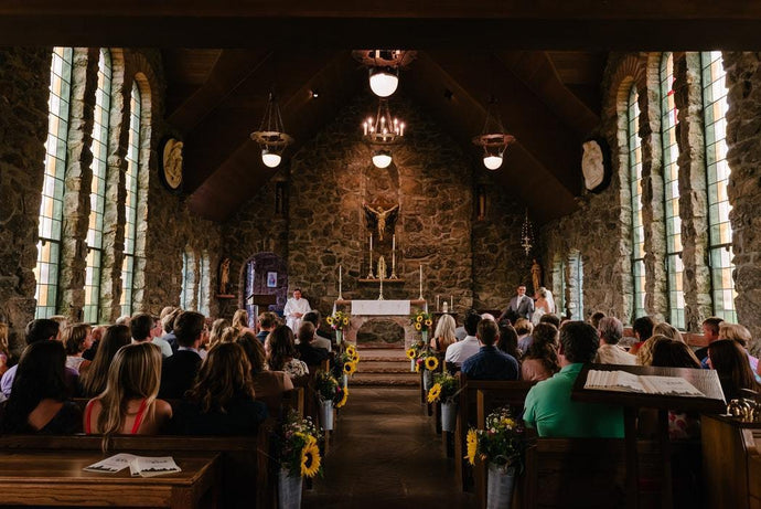 How to Write Wedding Vows [Wedding Vow Ideas, Tips & Inspiration]