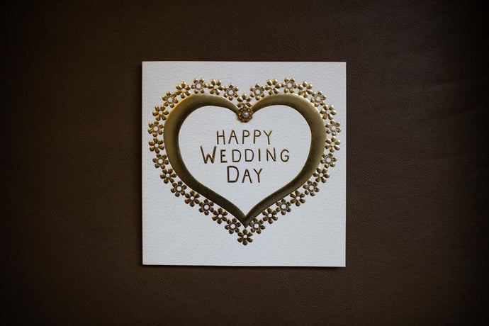 What should be in your wedding program? [Wedding Program Tips & Ideas]