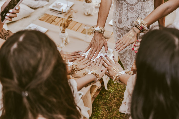 Amazing Engagement Party Ideas & Planning Tips That You Can Host In Your Own Backyard!